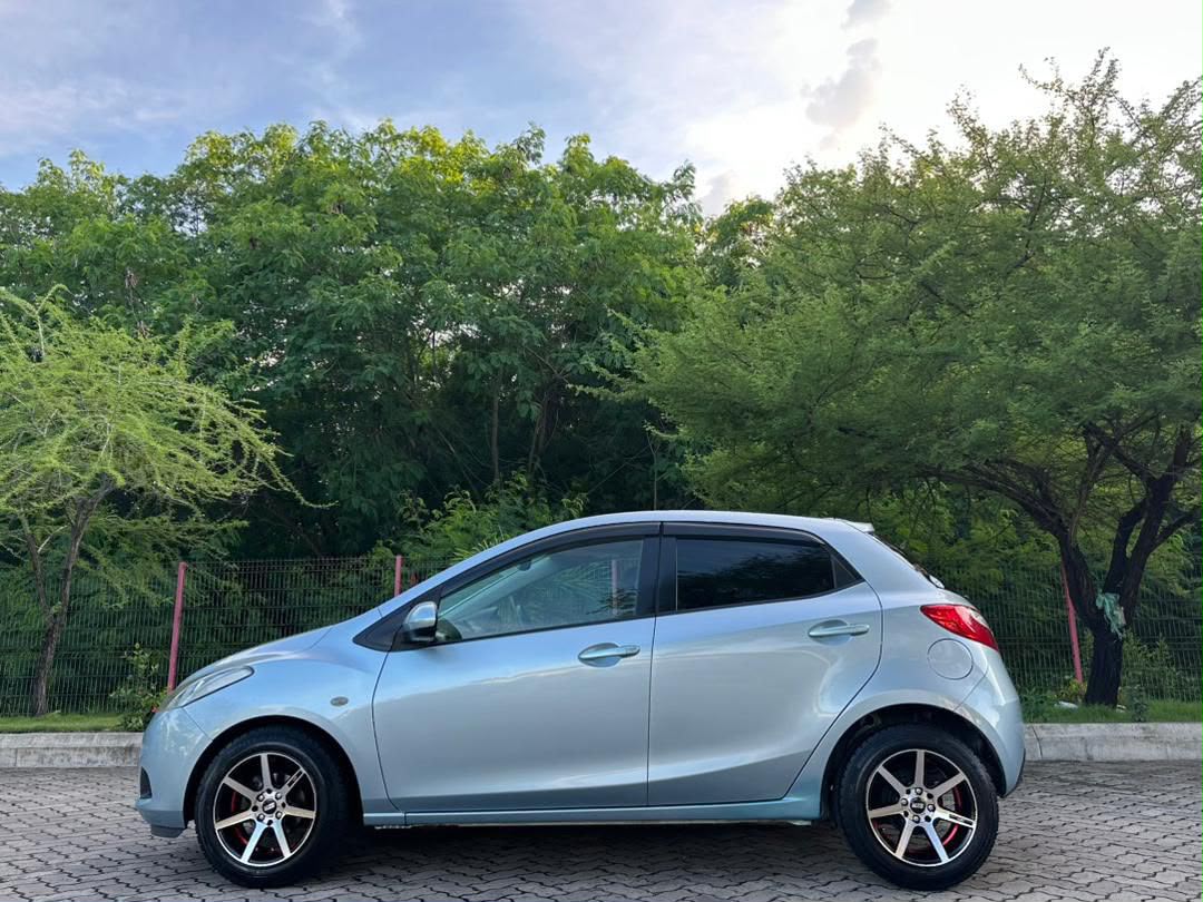 MAZDA DEMIO thumbnail 8